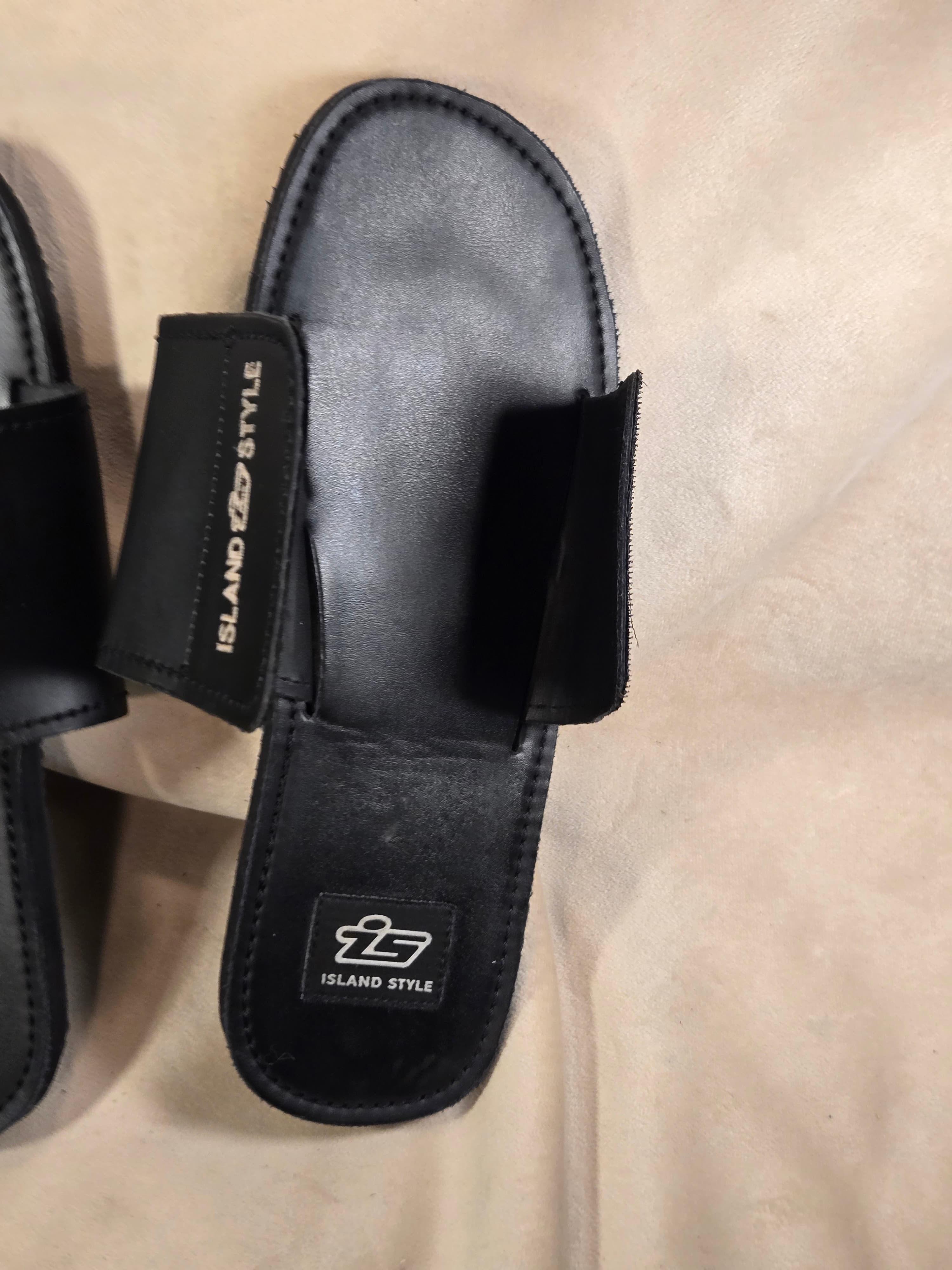 Island Style Black Slide Sandals - Thumbnail 5
