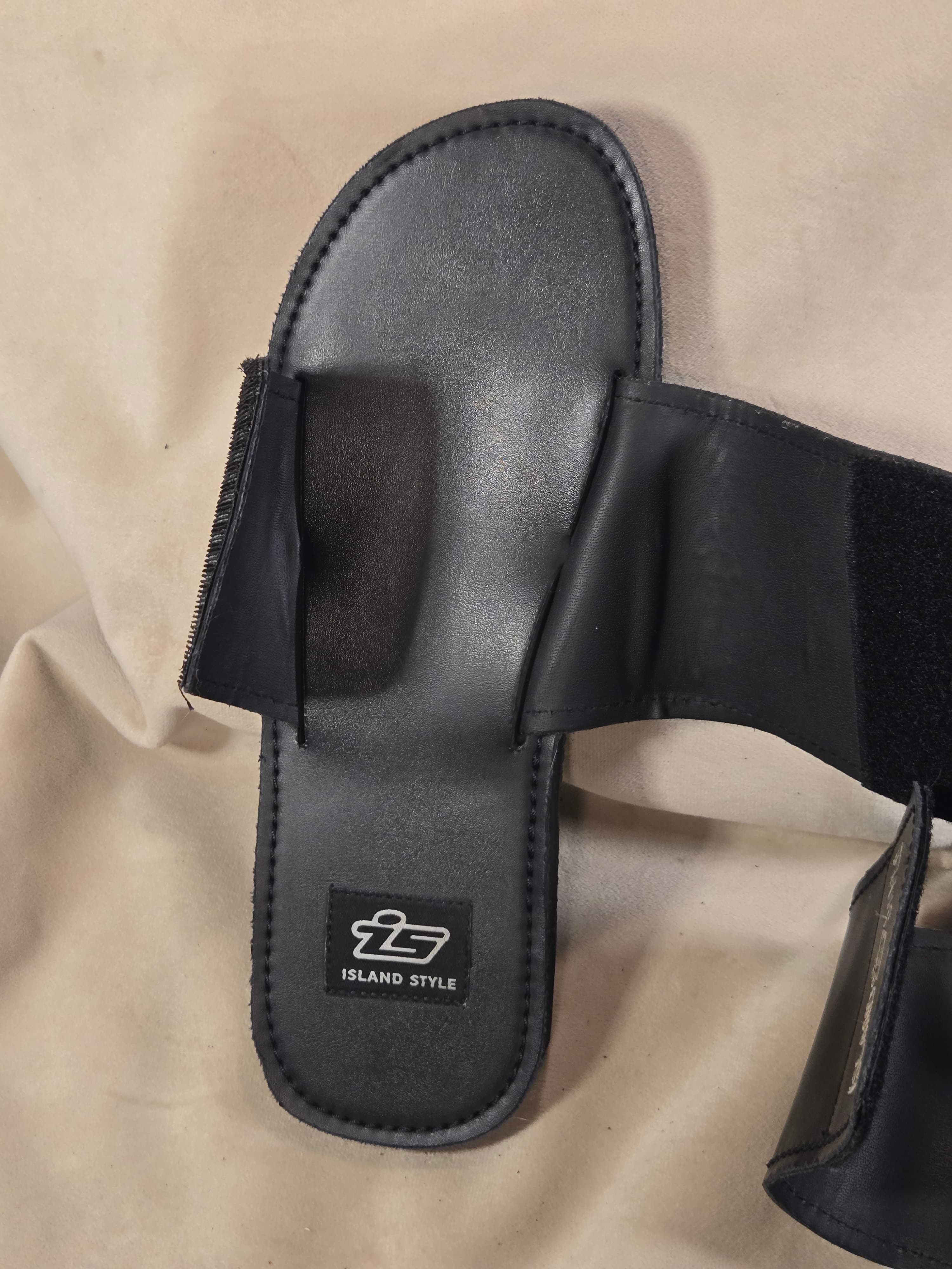 Island Style Black Slide Sandals - Thumbnail 4