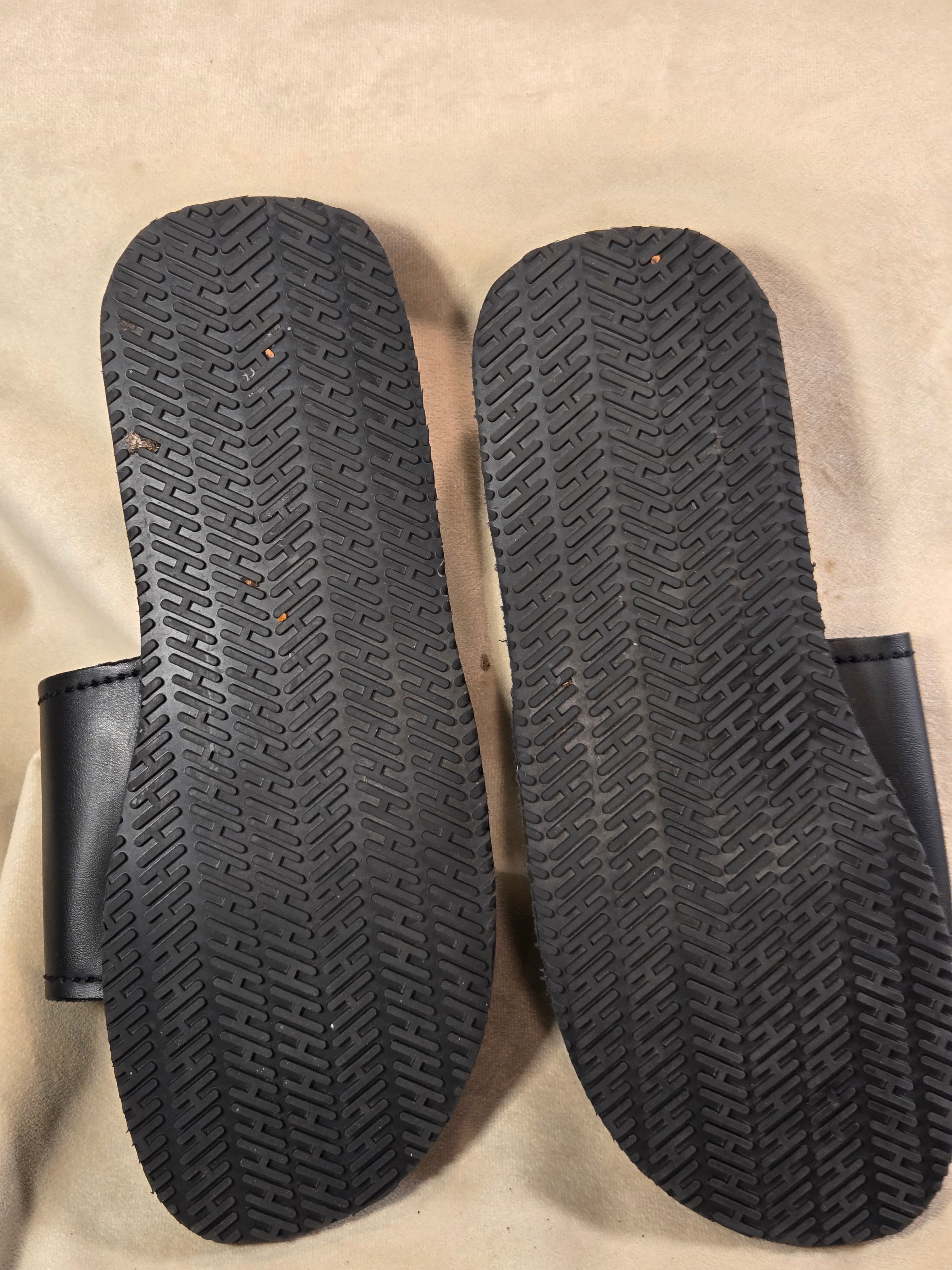 Island Style Black Slide Sandals - Thumbnail 3