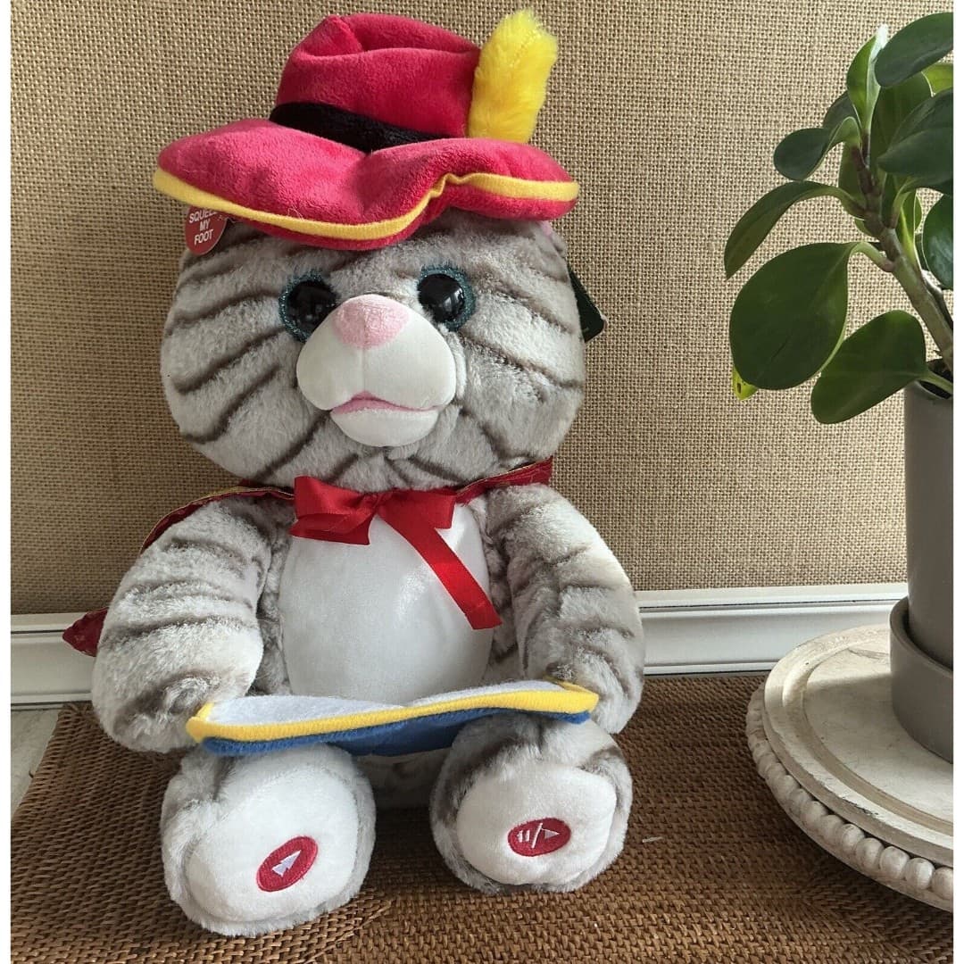 Cuddle Barn Sir Catsby Storyteller Motion Lights Reads Fairy Tales Plush Cat NEW