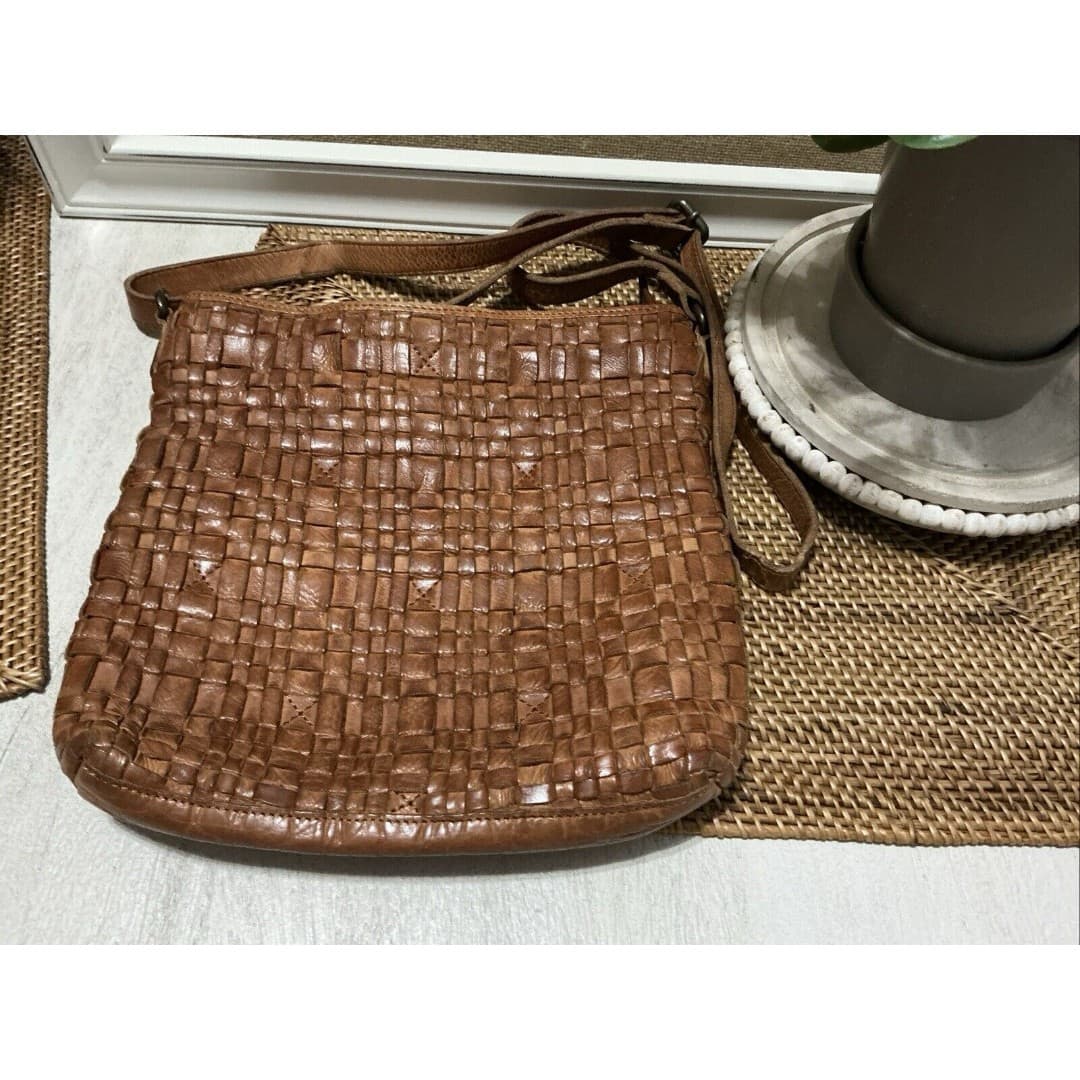 VILENCA Holland LEATHER Basket Weave Handbag Purse
