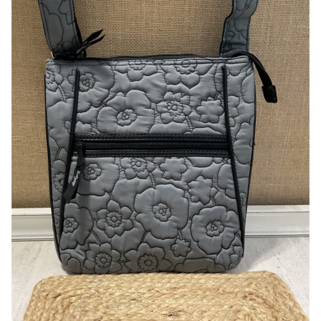 Thirty One Quilted Floral Design Crossbody/ Shoulder Bag Women's Gray