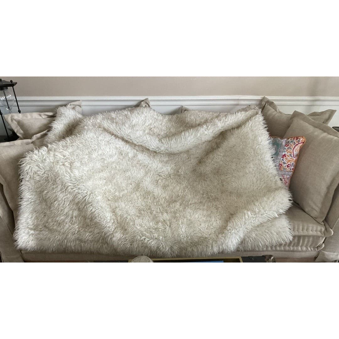 PupProtector™ Waterproof ThrowBlanket - White with Brown Accents