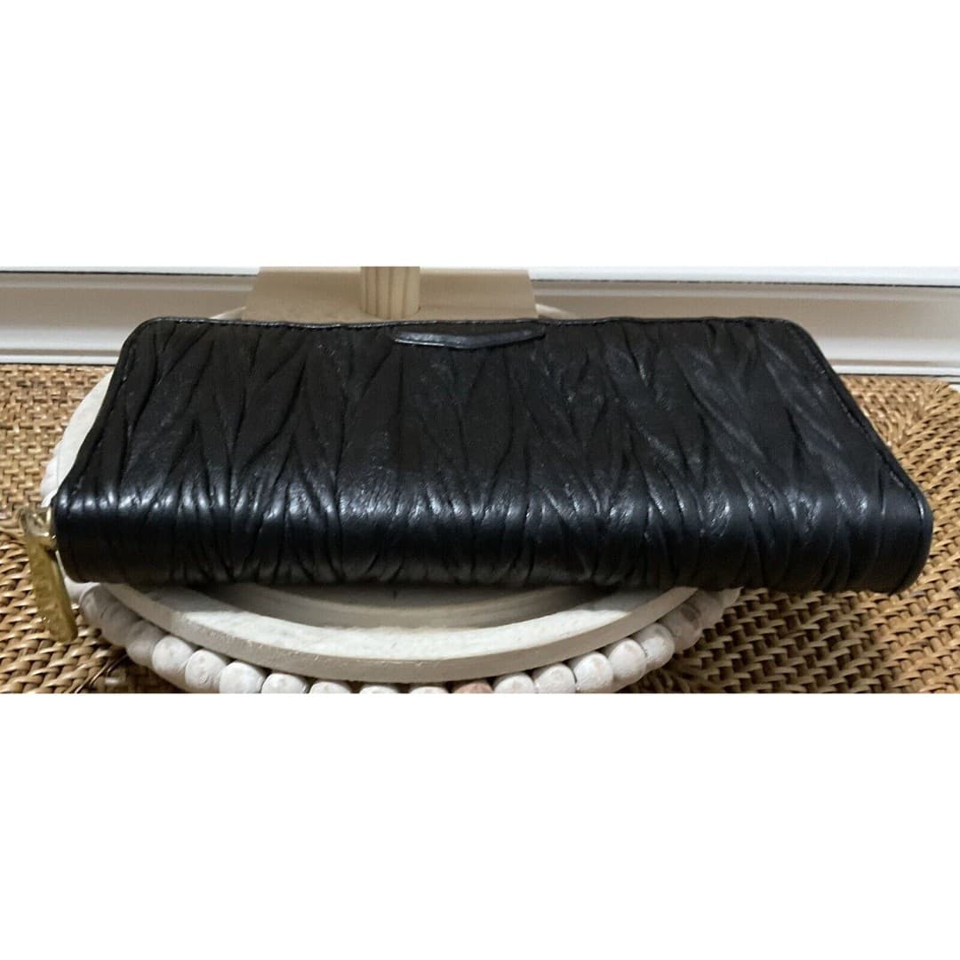 Very Rare Coach Wallet Zip Around Accordion Black w/Leather Design Soft Leather - Thumbnail 6