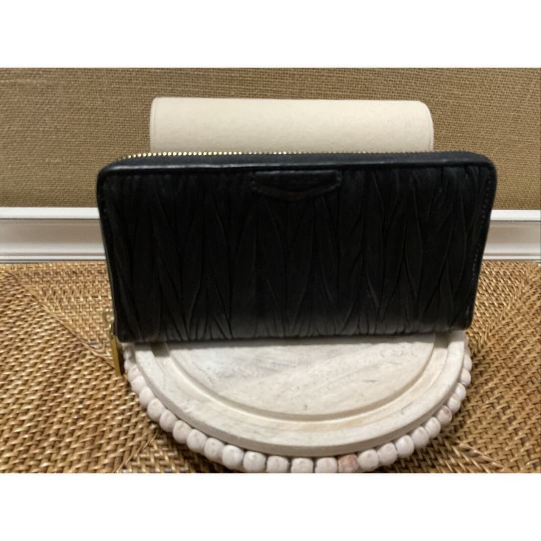 Very Rare Coach Wallet Zip Around Accordion Black w/Leather Design Soft Leather - Thumbnail 2