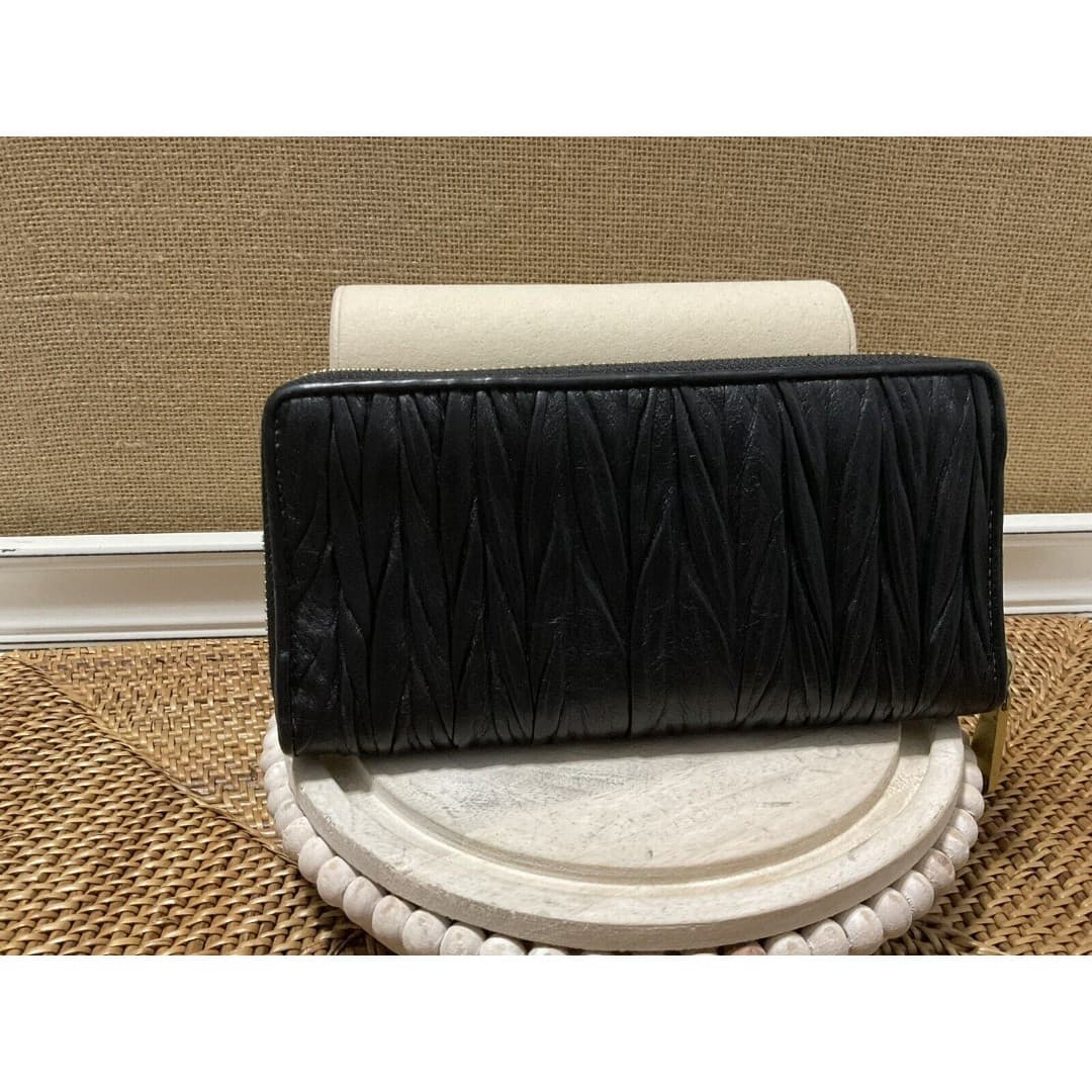 Very Rare Coach Wallet Zip Around Accordion Black w/Leather Design Soft Leather - Thumbnail 4