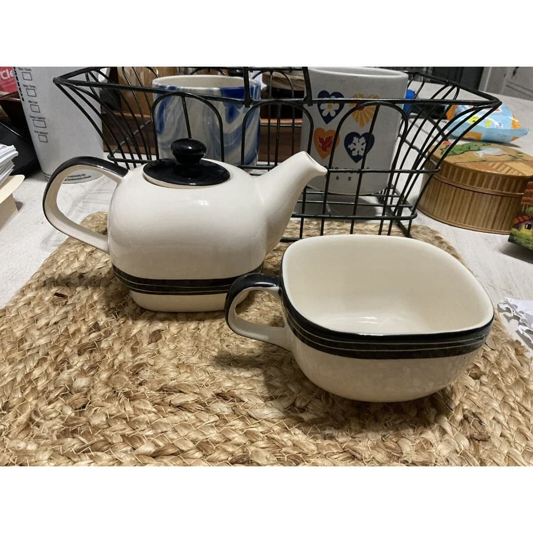 Teapot Hand Painted Black & White Pre-Owned Herman Dodge and Son 3 Piece - Thumbnail 4