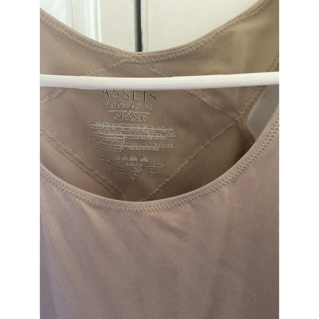 Spanx Size XLarge Assets Red Hot Label Silhouette Serums Tank Top Slimming Shirt - Thumbnail 3