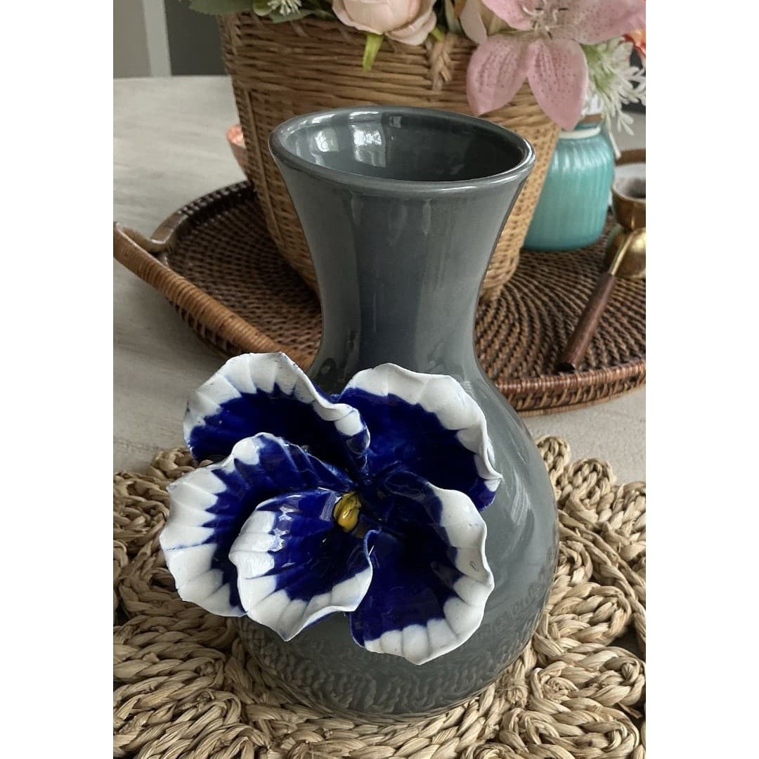 Anthropologie Gray 3D Blue Pansy Flower Vase 8" Cottage Core Excellent - Thumbnail 3