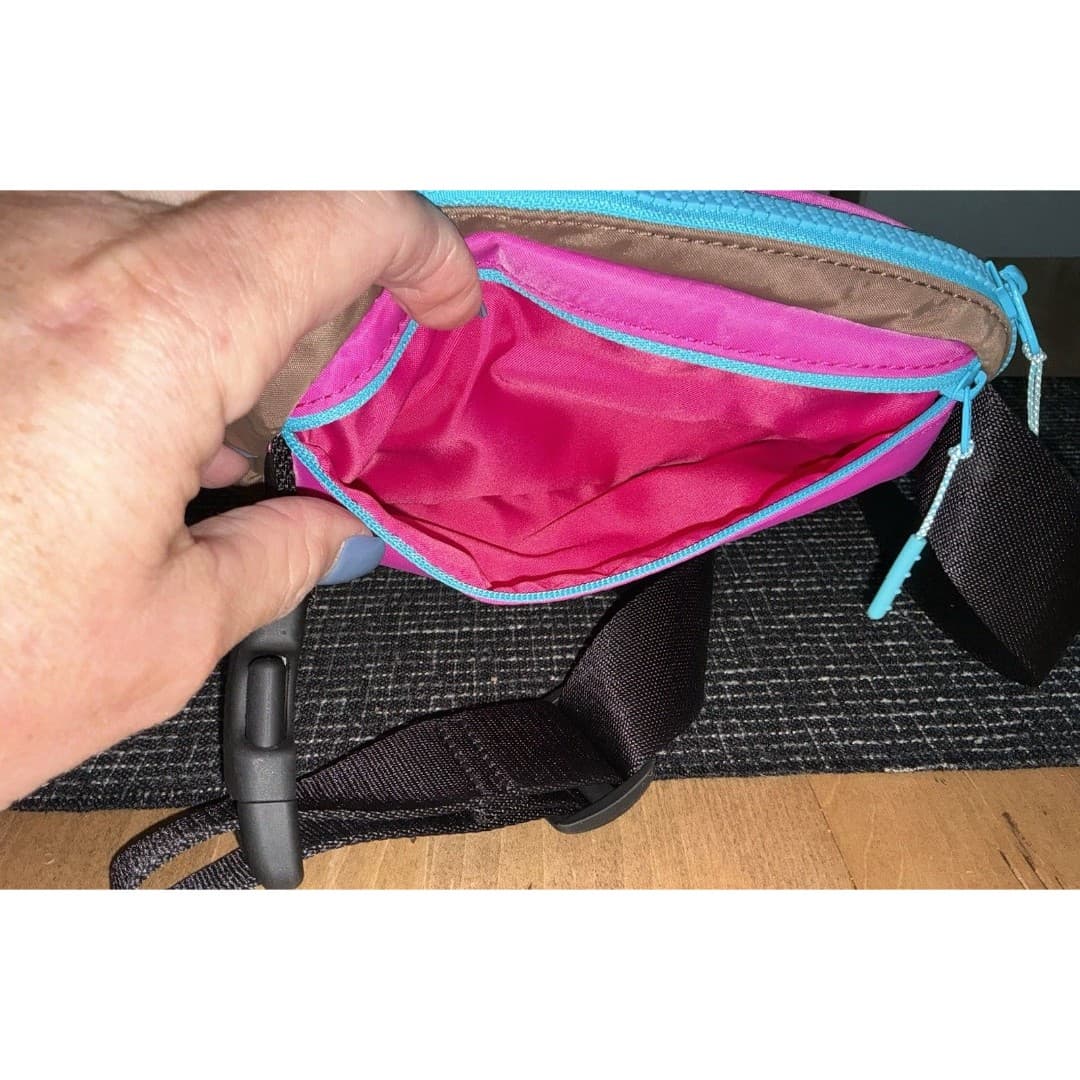 Lululemon Everywhere Belt Bag 1L Highlight Pink/Cacao/Black - Thumbnail 7