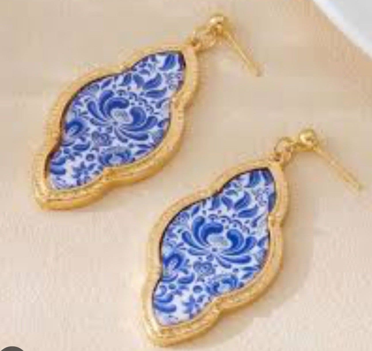 Beautiful Blue White Gold Paisley Style Tuscany Dangle Earrings - Thumbnail 5