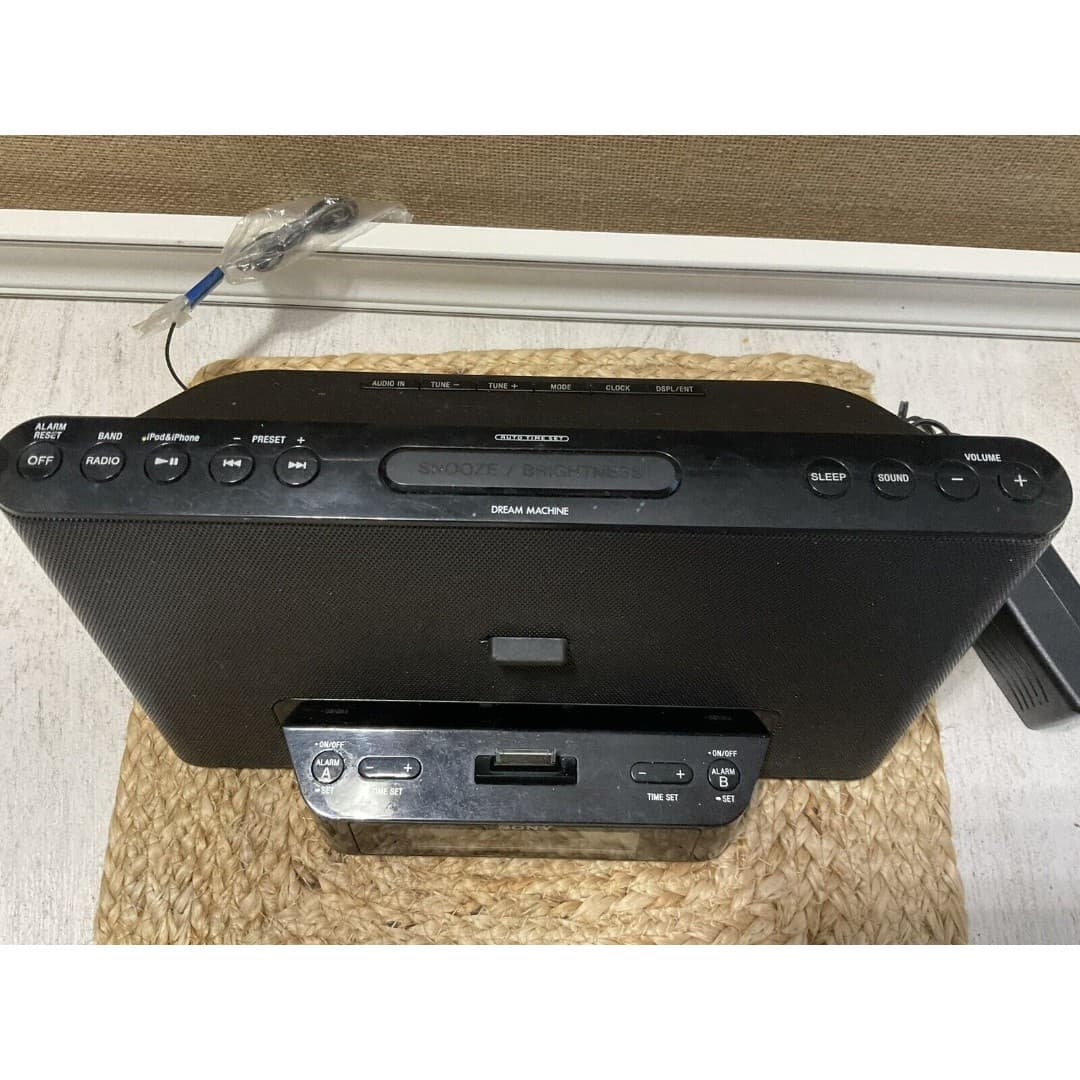Sony ICF-CS15iPN Speaker Dock iPhone/iPod Radio FM/AM Alarm Lightning Port - Thumbnail 2