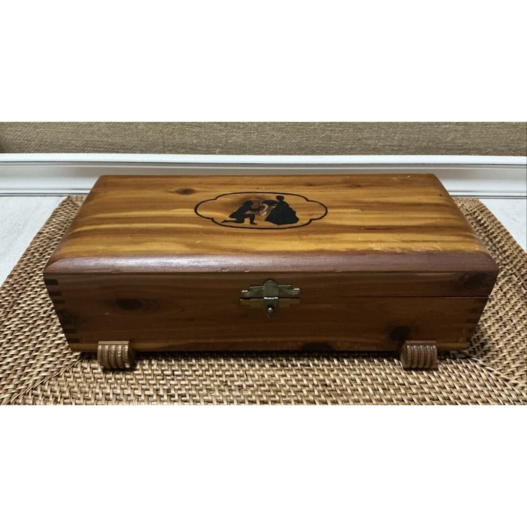 Vtg Hand Cedar Wood Jewelry Treasre Chest Box With Couple Emblem