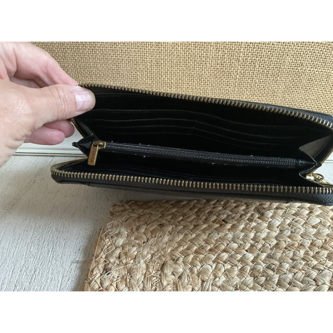 Fossil Leather Wallet Wristlet for Women black gold Zip Around 8" X 4" - Thumbnail 3