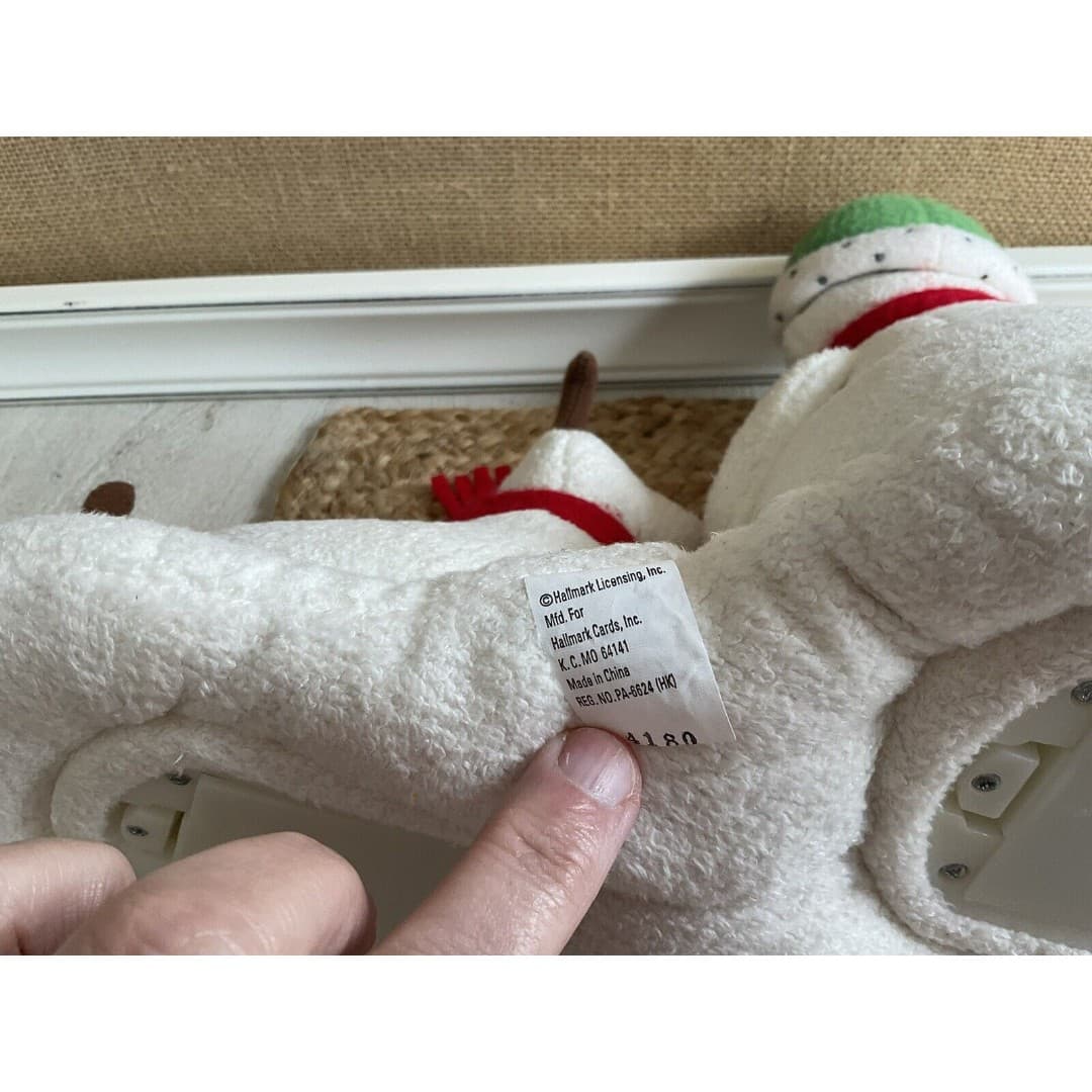 Hallmark Jingle Pals 2004 Snowman & Dog Animated Musical Singing Plush - Thumbnail 8