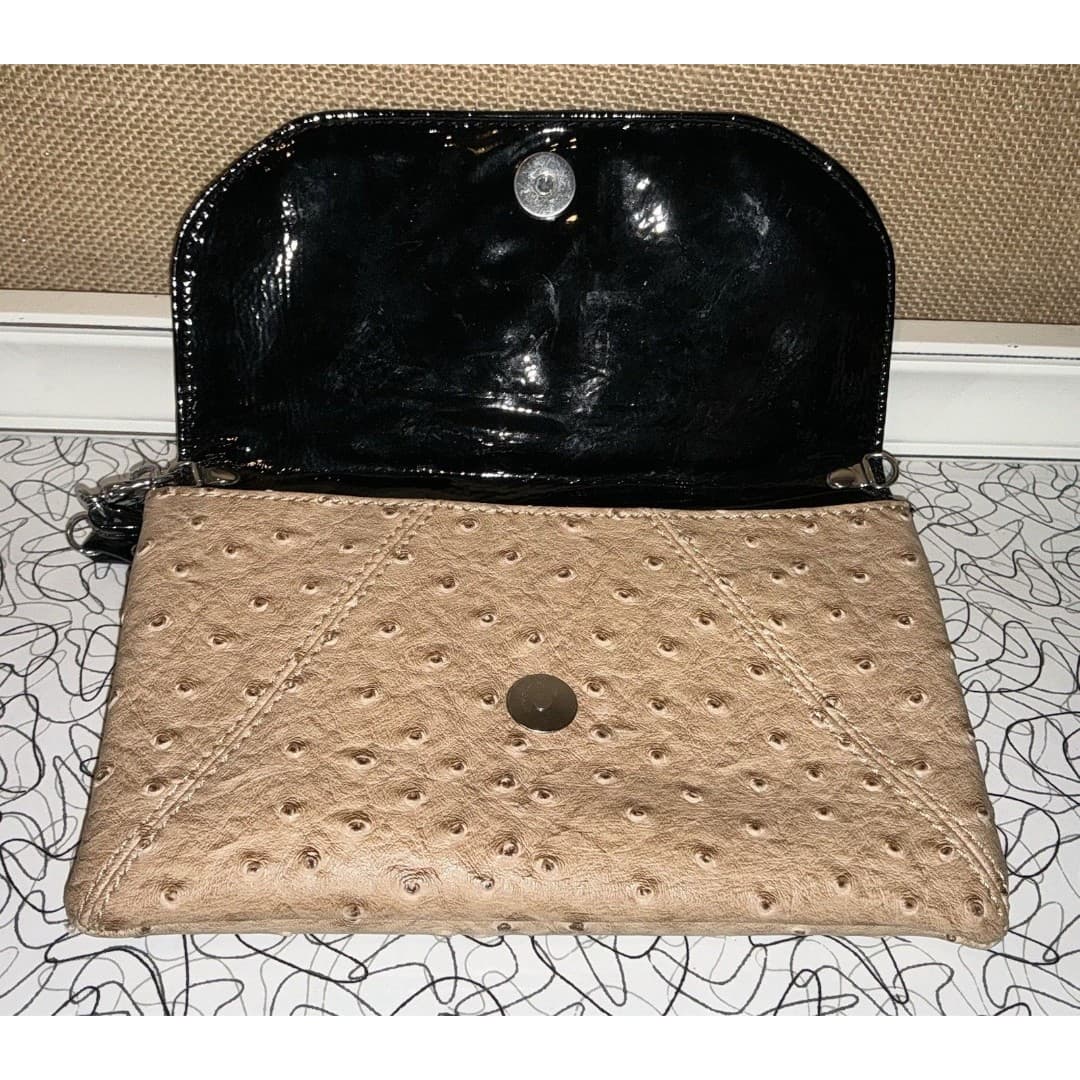 Grace Adele Cream Black Ostrich Pattern Clutch Handbag - Thumbnail 5