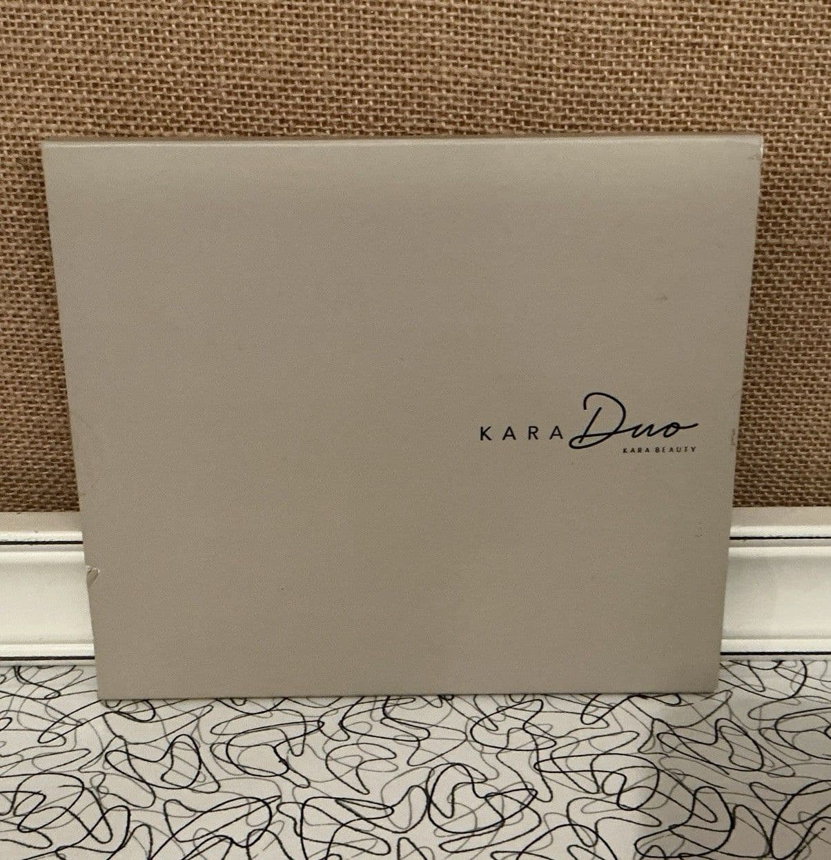 Kara Beauty ~ Kara Duo The Essentials Eyeshadow Cool Whatever Palette ~ New - Thumbnail 2