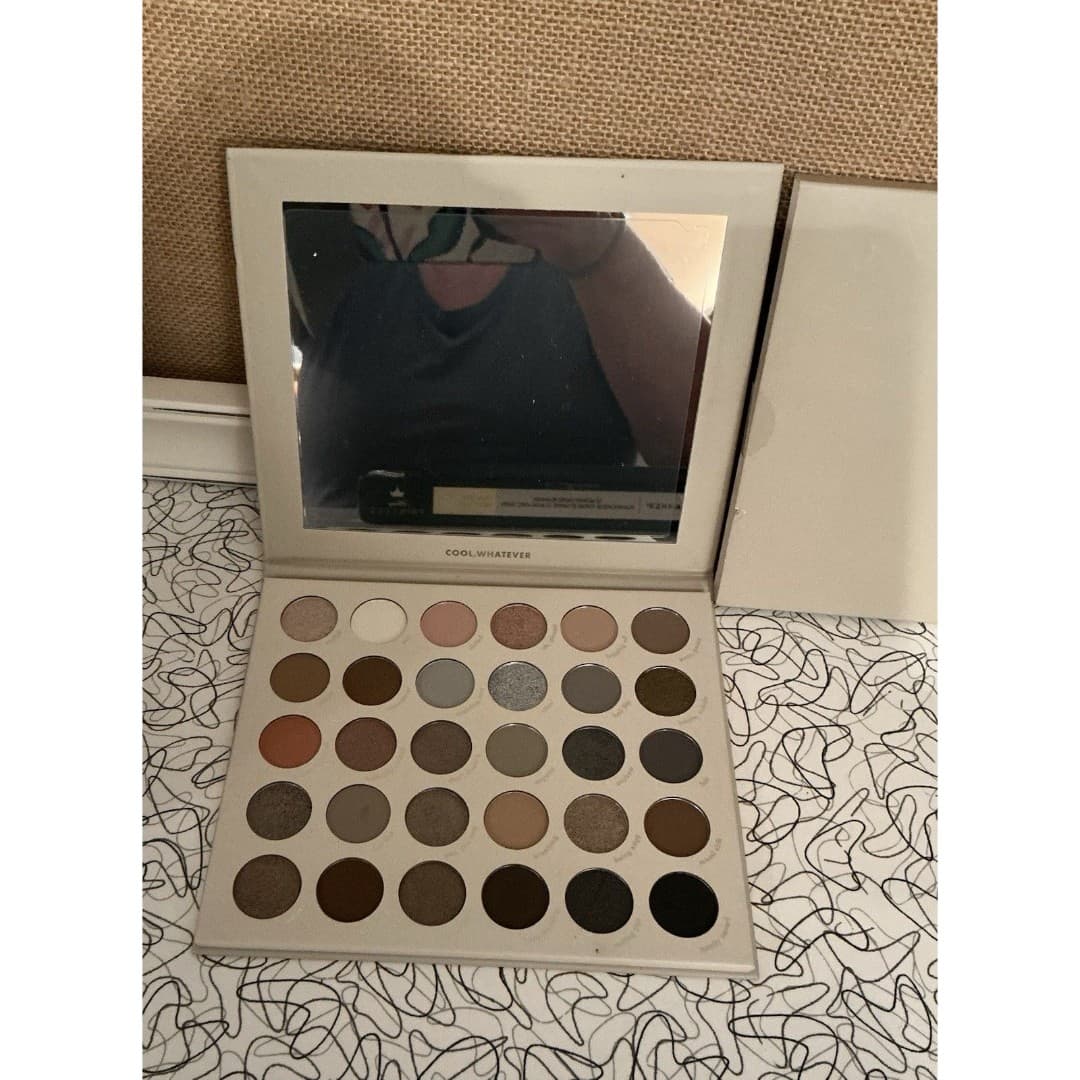 Kara Beauty ~ Kara Duo The Essentials Eyeshadow Cool Whatever Palette ~ New - Thumbnail 3