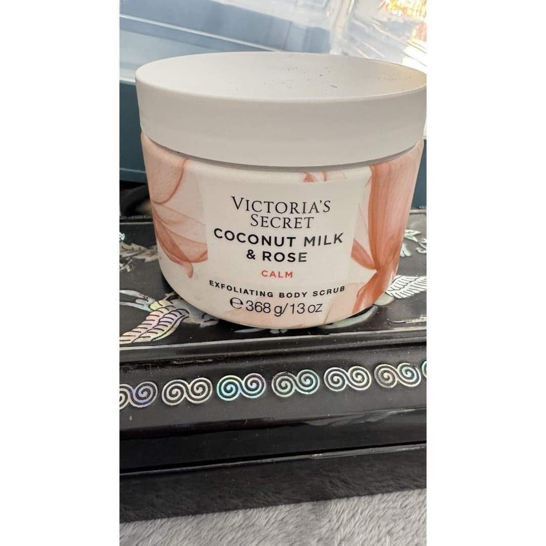 Victoria's Secret Coconut Milk & Rose Exfoliating Body Scrub 13oz DISCONTINUED