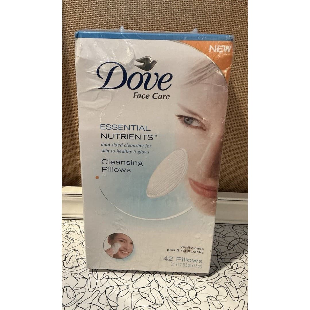 Dove Facial Care Essential Nutrients Dual Sided Cleansing Pillows Vanity Pack...