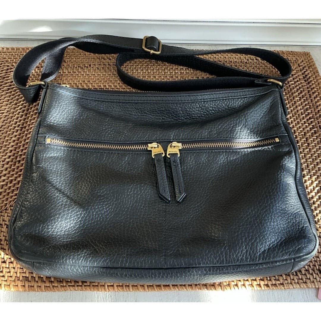 Fossil Elise Large Black Pebbled Leather Crossbody Shoulder Bag