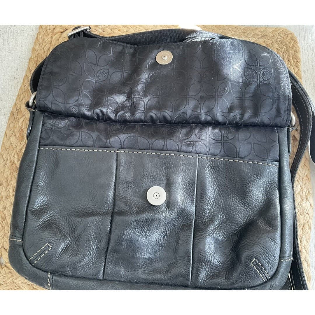 Fossil Small Leather Classic Crossbody Purse Bag Adjustable Strap Black - Thumbnail 3
