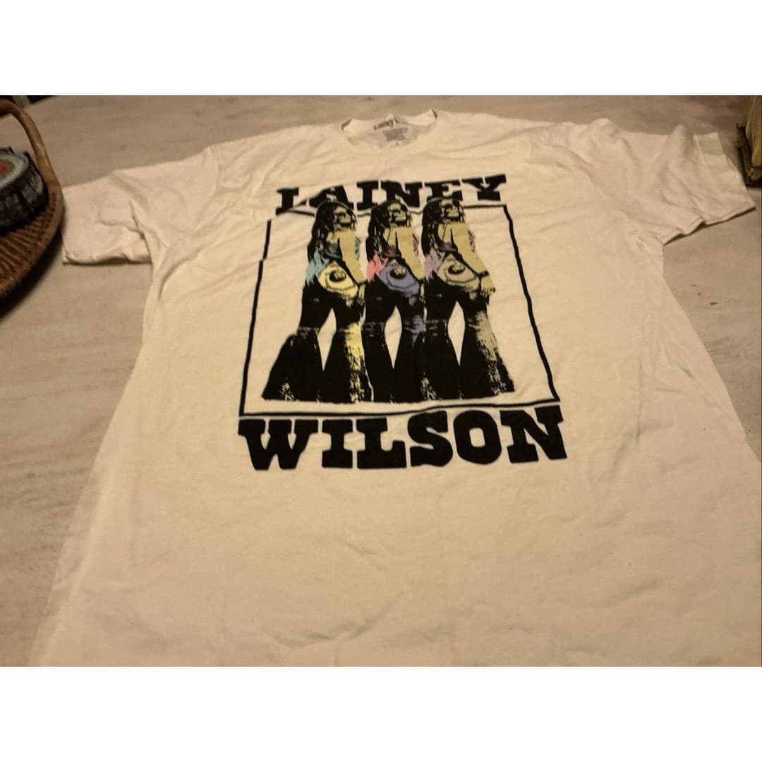 Lainey Wilson Cream T-Shirt Western Country Music Sz Large - Thumbnail 8