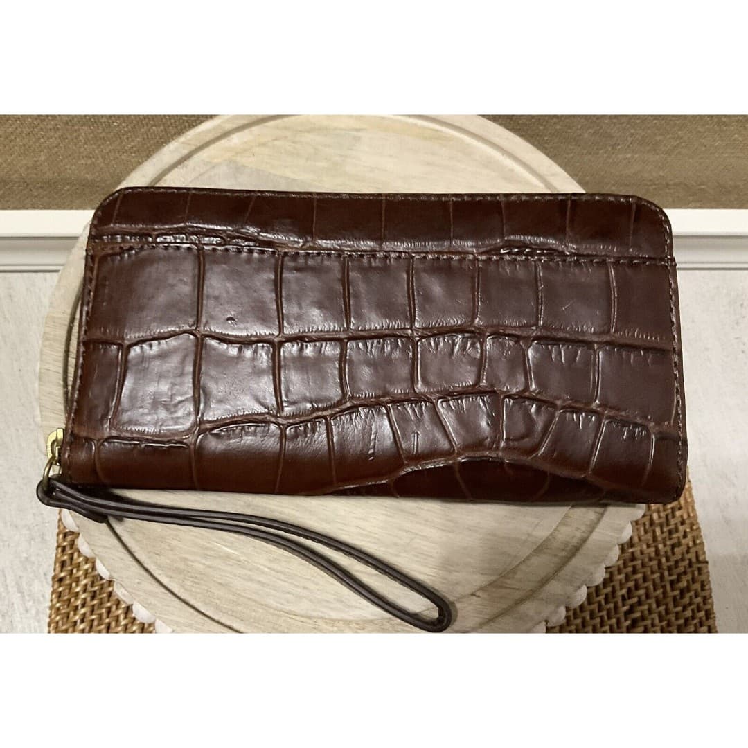 Fossil Large Zip Around Women's Brown Crocodile Wallet /Wristlet NWT