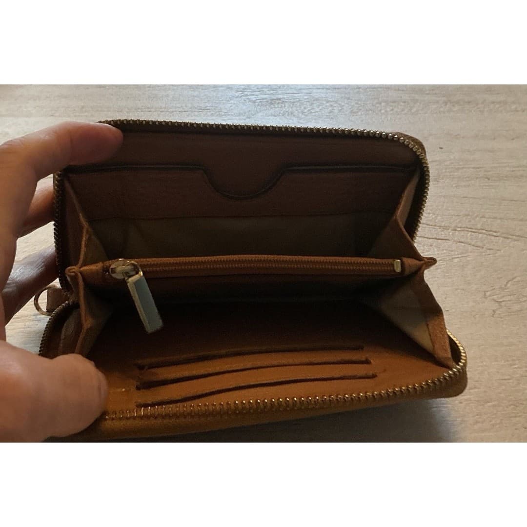 Tory Burch Thea Zip Around Wallet Wristlet Cognac Brown READ - Thumbnail 10