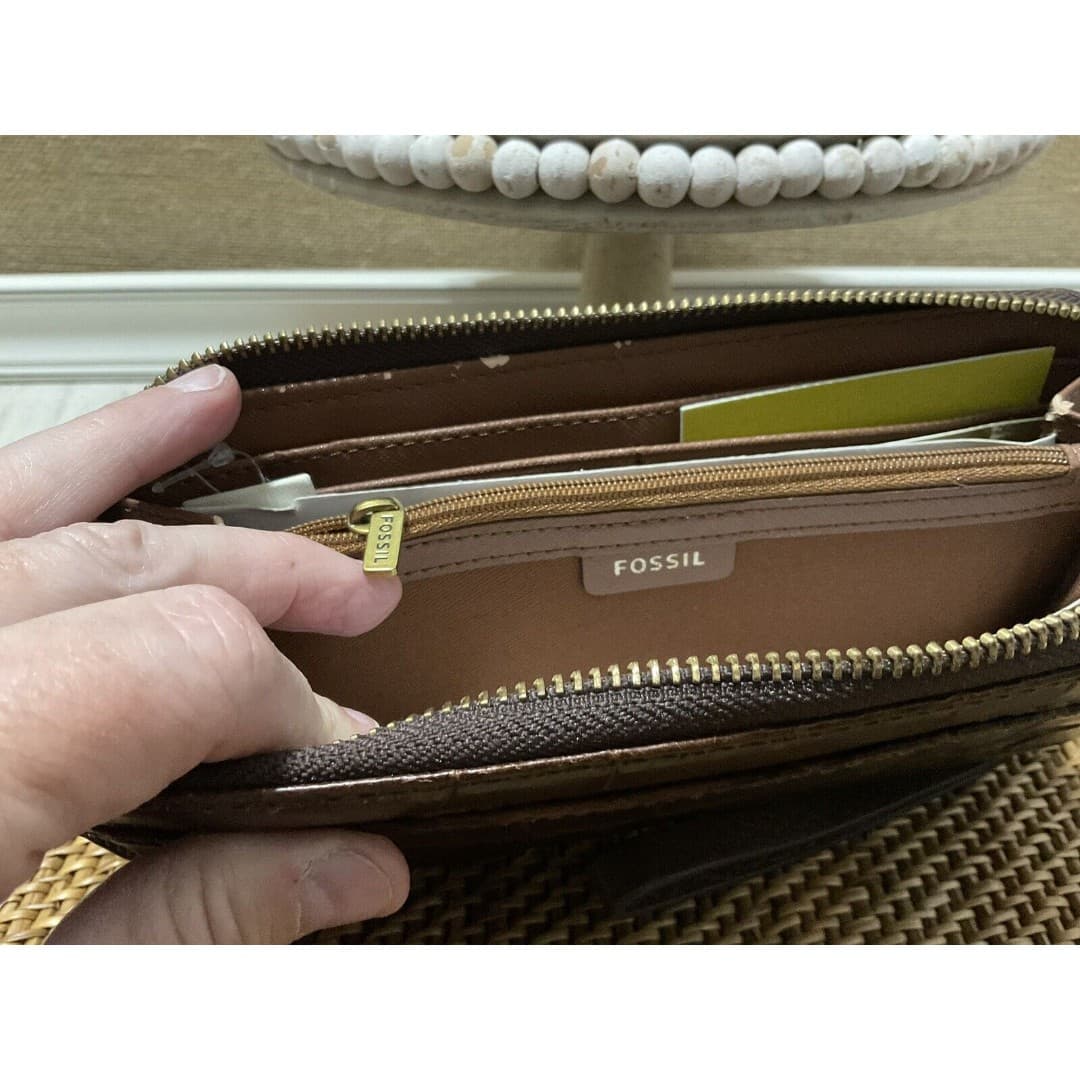 Fossil Large Zip Around Women's Brown Crocodile Wallet /Wristlet NWT - Thumbnail 8