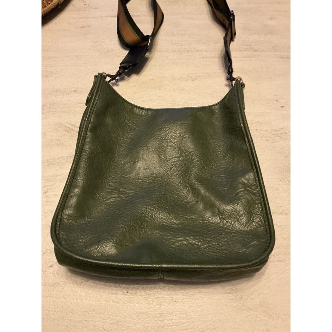 Ah-Dorned Silver Vegan Leather Crossbody Messenger Bag w/ Strap - Thumbnail 2