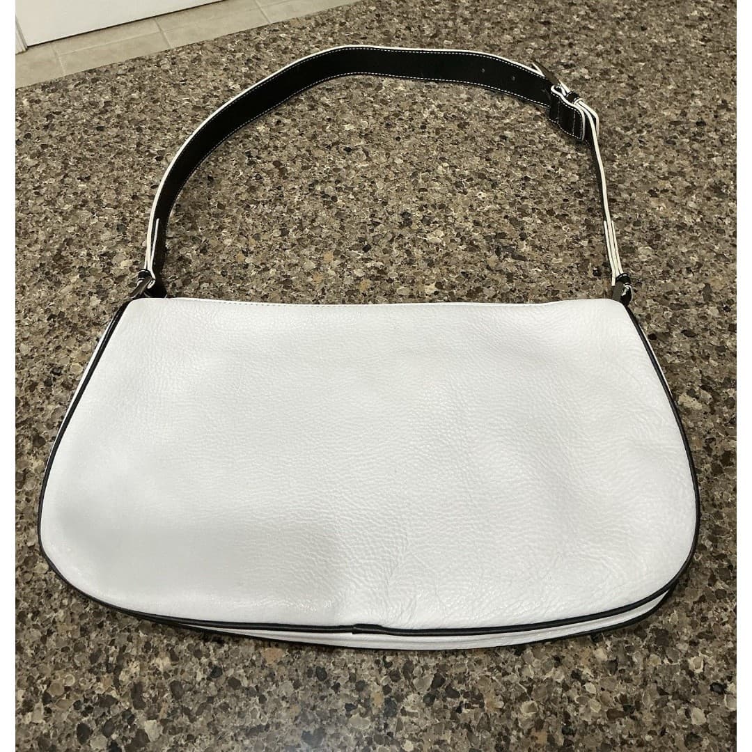MAXX New York Leather Handbag Shoulder Adjustable White Pebbled Silver Hardware - Thumbnail 3