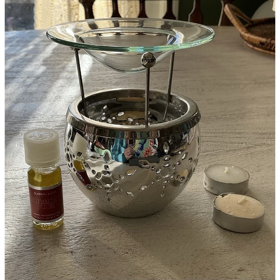 Slatkin & Co Bath & Body Works Holiday Glow Fragrance Oil Warmer Glass Bowl