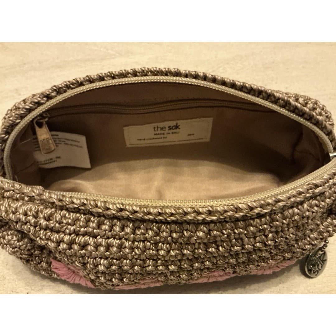 The Sak Beach Crochet Makeup Case - Thumbnail 4
