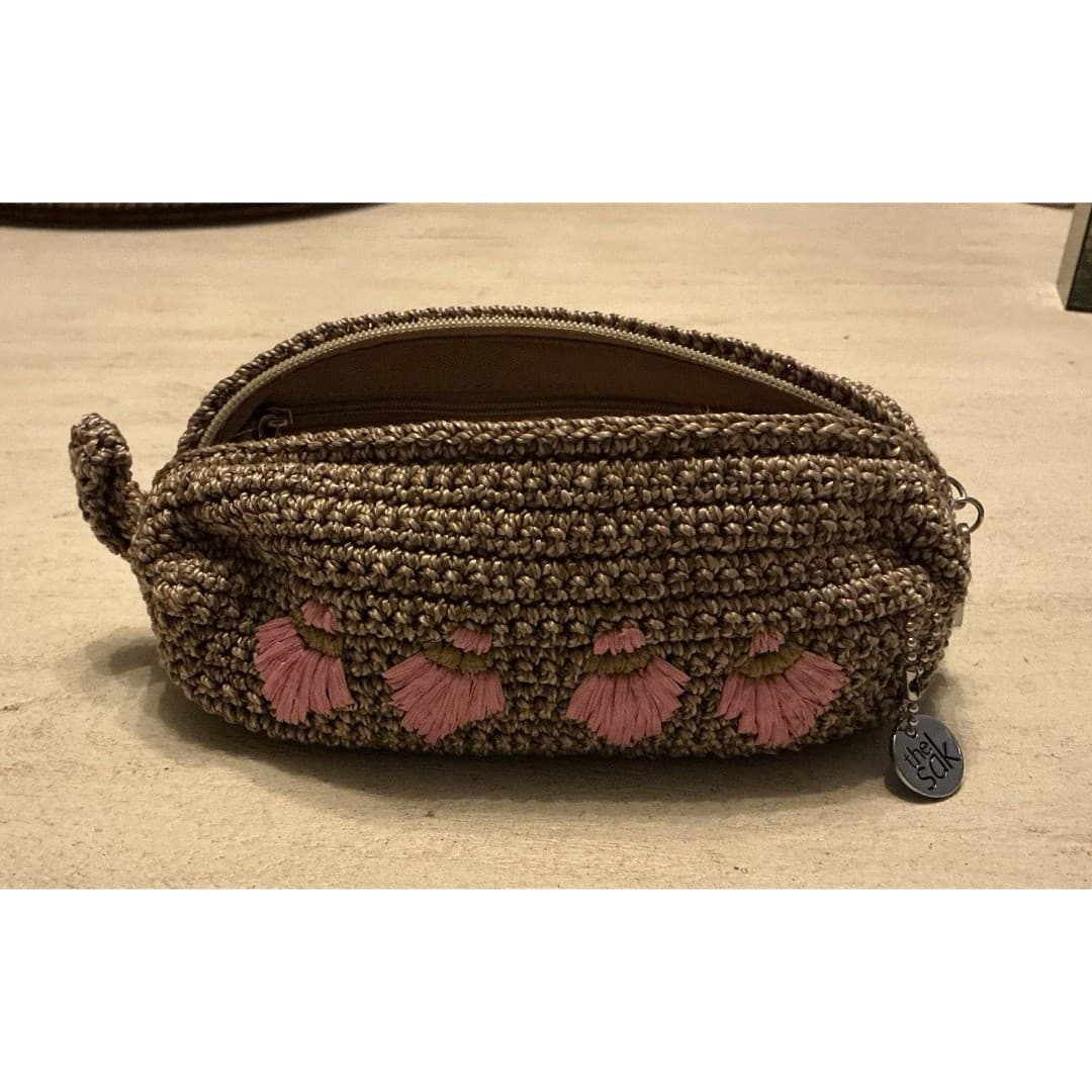 The Sak Beach Crochet Makeup Case - Thumbnail 3