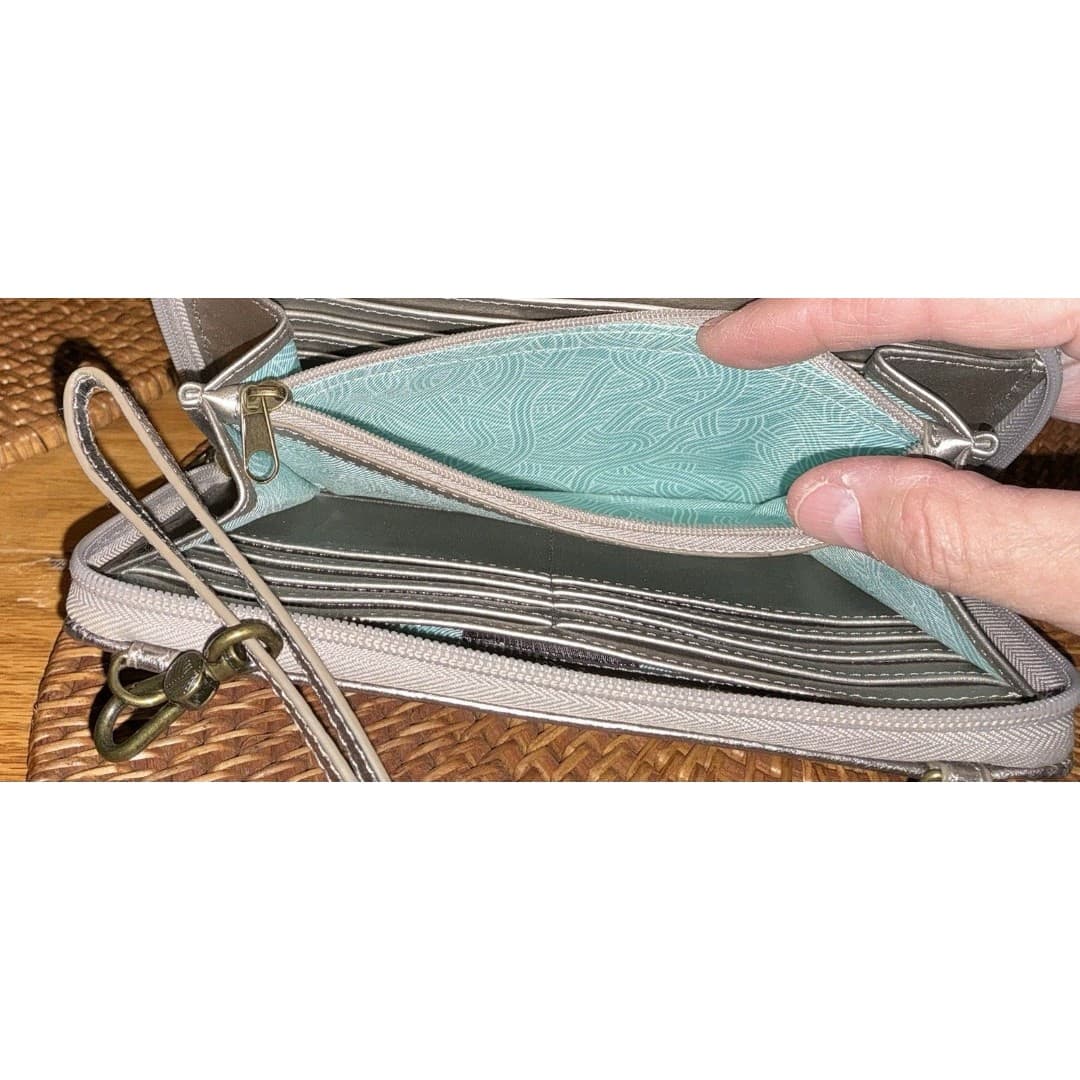 The Sak Leather Iris 3 in 1 Metallic Gold Crossbody Clutch Zip Around Wallet Bag - Thumbnail 9