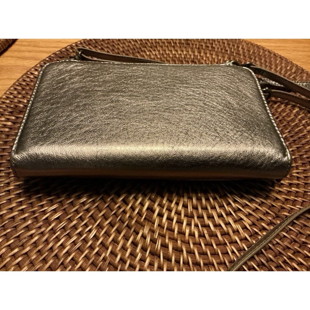 The Sak Leather Iris 3 in 1 Metallic Gold Crossbody Clutch Zip Around Wallet Bag - Thumbnail 3