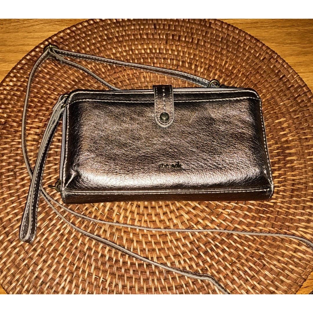 The Sak Leather Iris 3 in 1 Metallic Gold Crossbody Clutch Zip Around Wallet Bag - Thumbnail 6