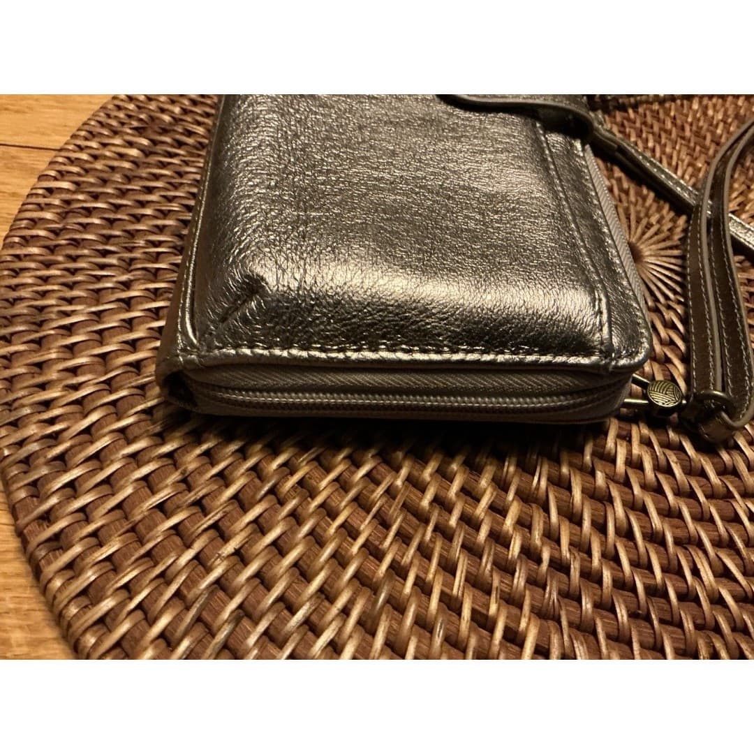 The Sak Leather Iris 3 in 1 Metallic Gold Crossbody Clutch Zip Around Wallet Bag - Thumbnail 4