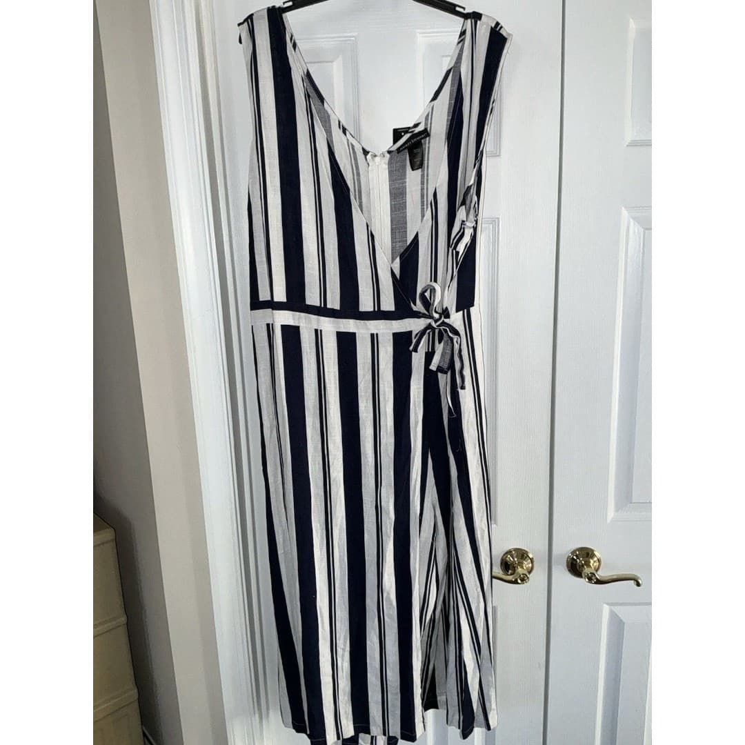 Women’s Ashley Stewart Navy blue Striped Jumpsuit Linen Sz 18