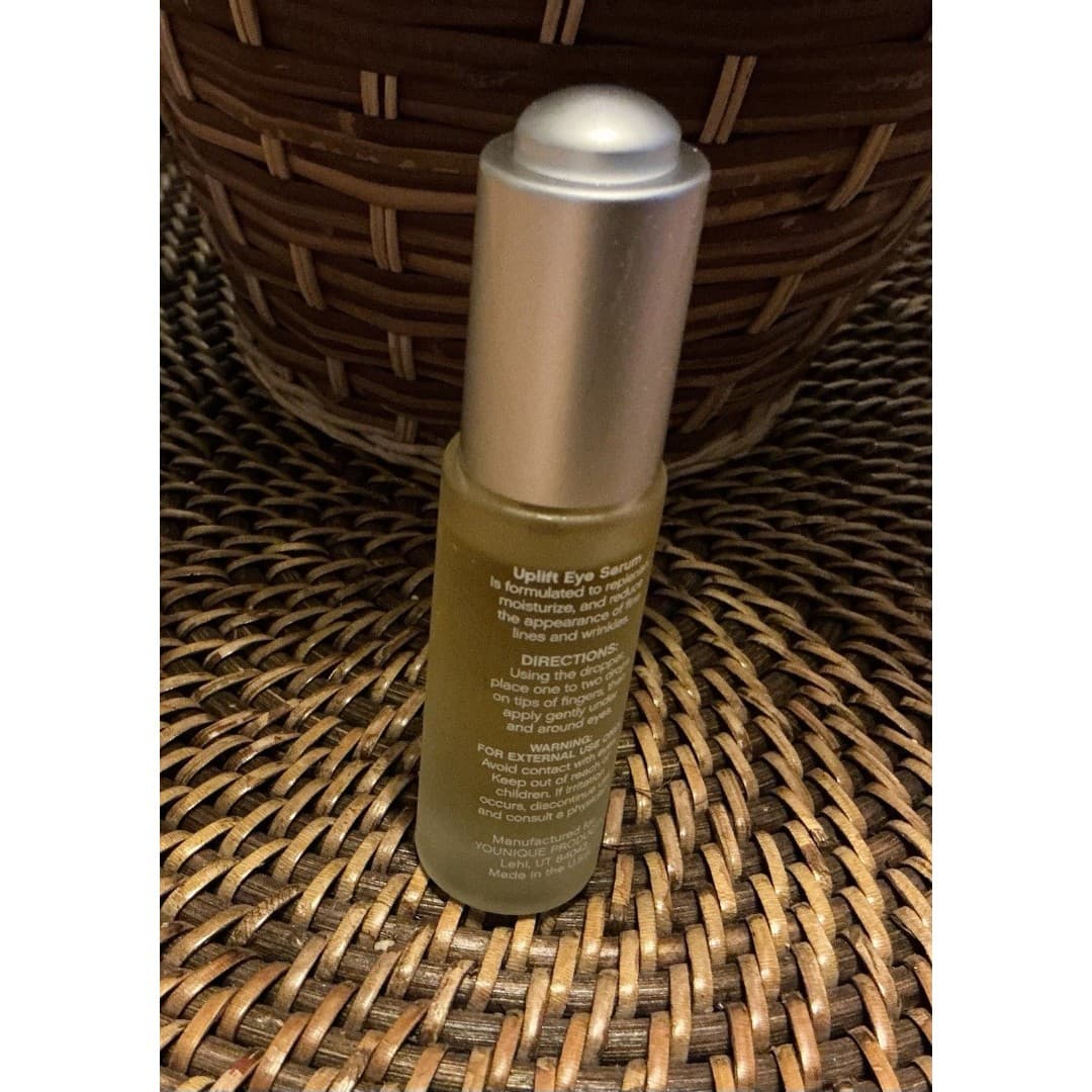Younique Uplift Eye Serum .47 Ounces 99% Full - Thumbnail 3