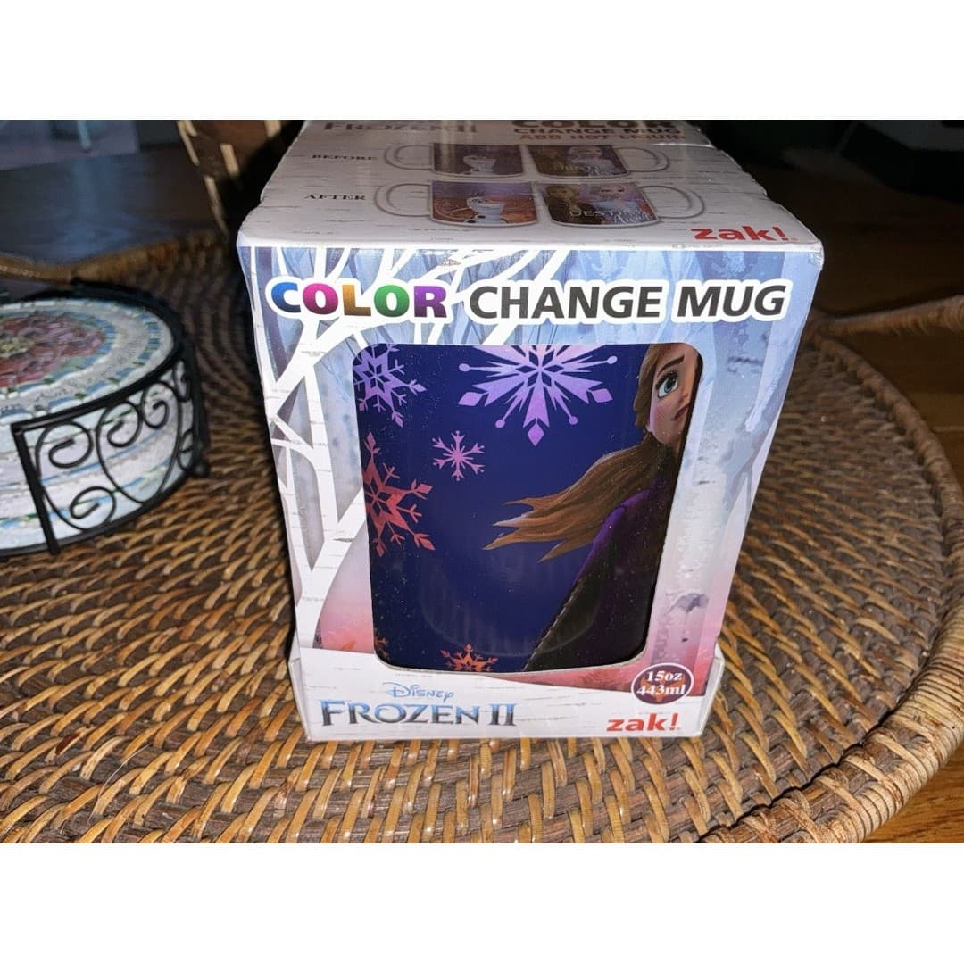Disney Frozen Color Changing Hot Chocolate Mug, Zak! Designs,Elsa/Anna,15oz, NEW - Thumbnail 3