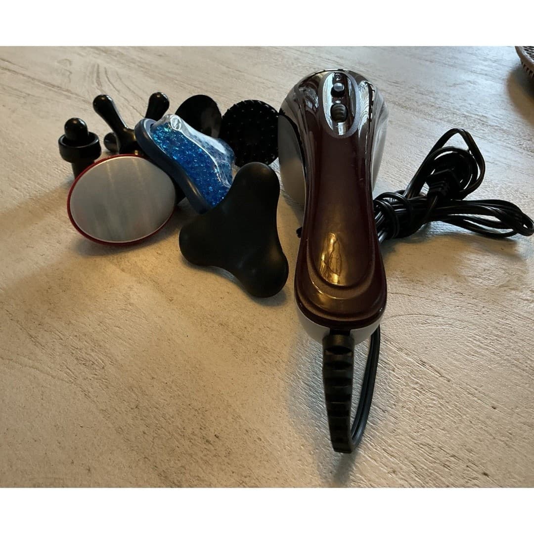 WAHL Handheld Heat Therapy Massager w/ 7 Attachments - Thumbnail 5