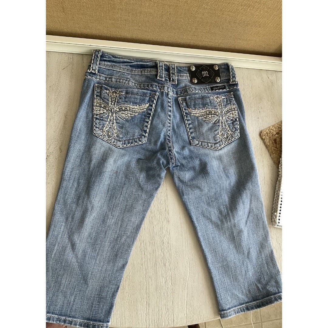 MISS ME Cross Wings Capri Jeans Embellished Size 29 JE5117P15 Western Cropped - Thumbnail 2