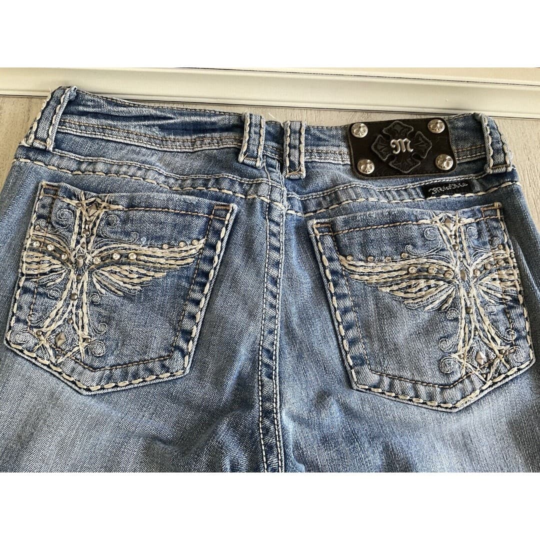MISS ME Cross Wings Capri Jeans Embellished Size 29 JE5117P15 Western Cropped - Thumbnail 3