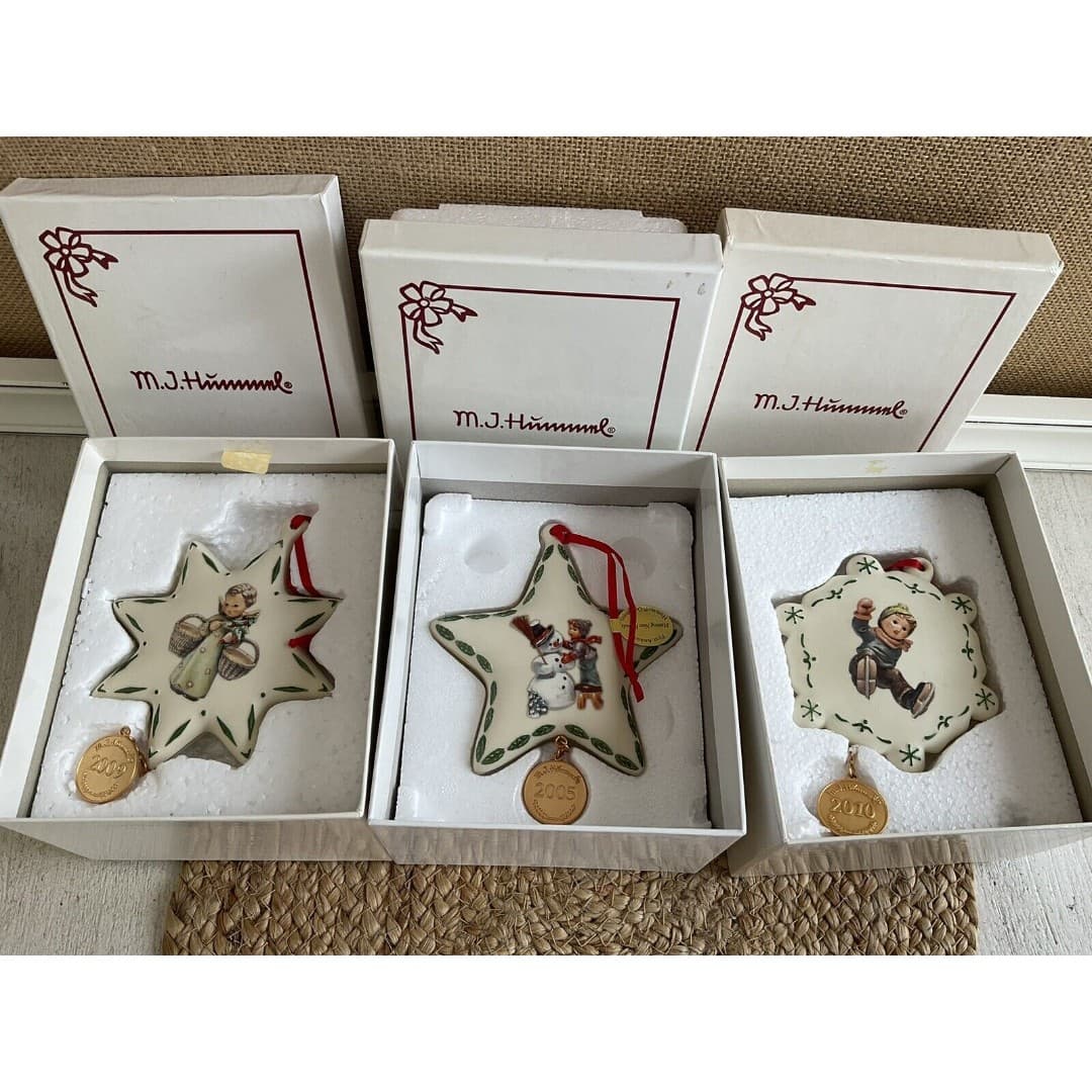 Lot Of 3 M.J. Hummel Christmas Ornaments 2005-2010 - Thumbnail 2