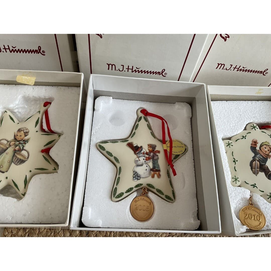 Lot Of 3 M.J. Hummel Christmas Ornaments 2005-2010 - Thumbnail 4