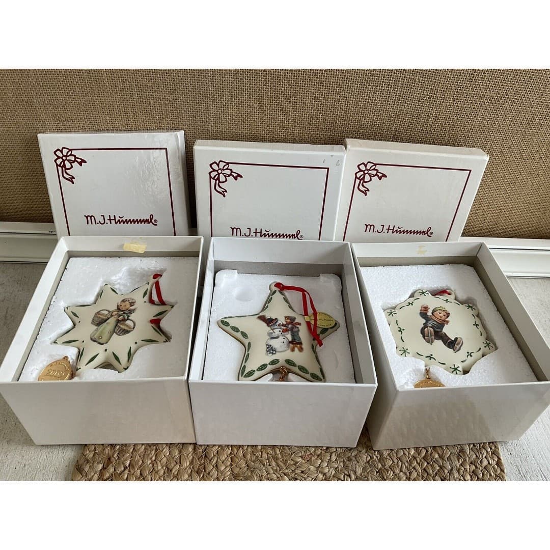 Lot Of 3 M.J. Hummel Christmas Ornaments 2005-2010 - Thumbnail 6