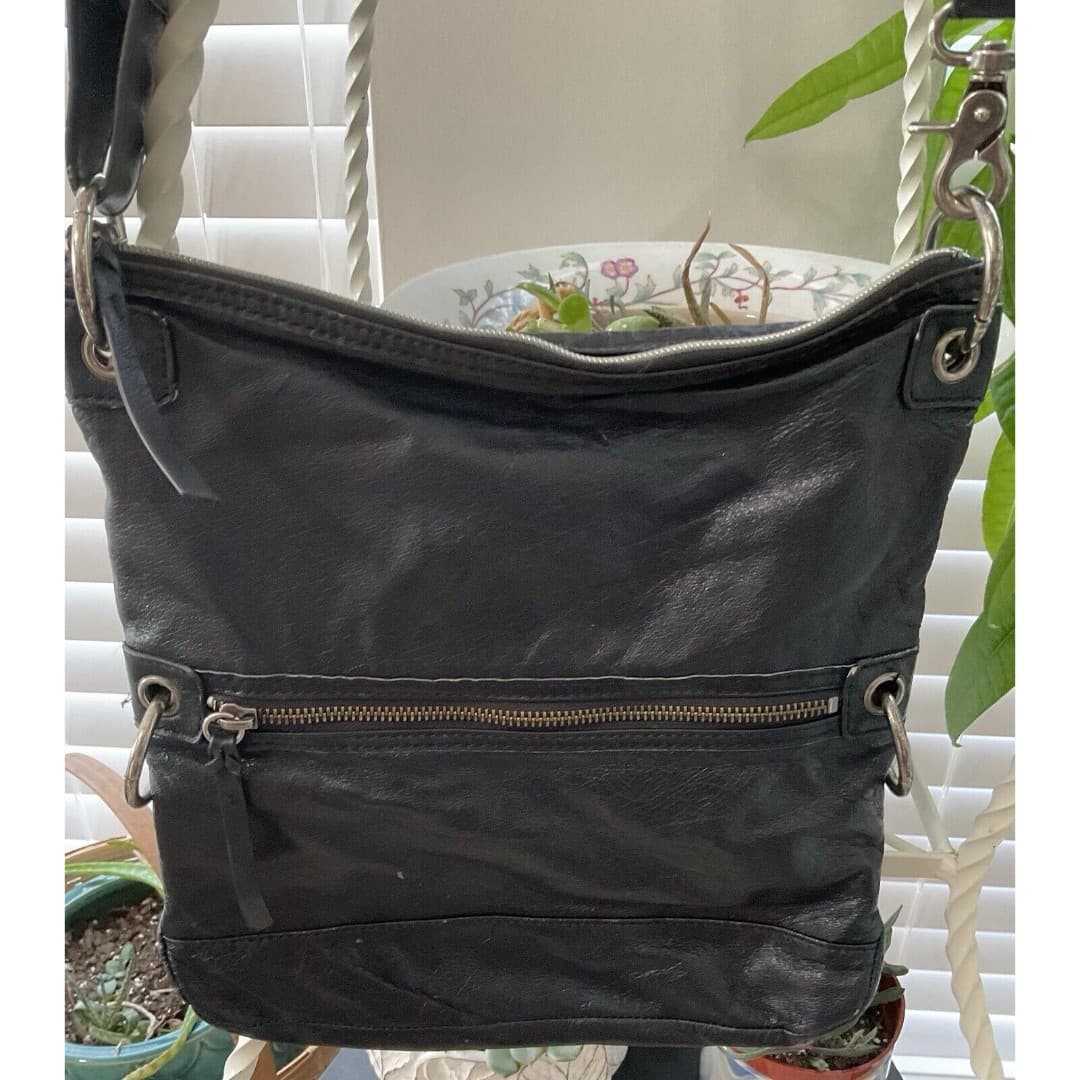 The Sak Black Leather Silver Gunmetal Purse Shoulder Black Strap