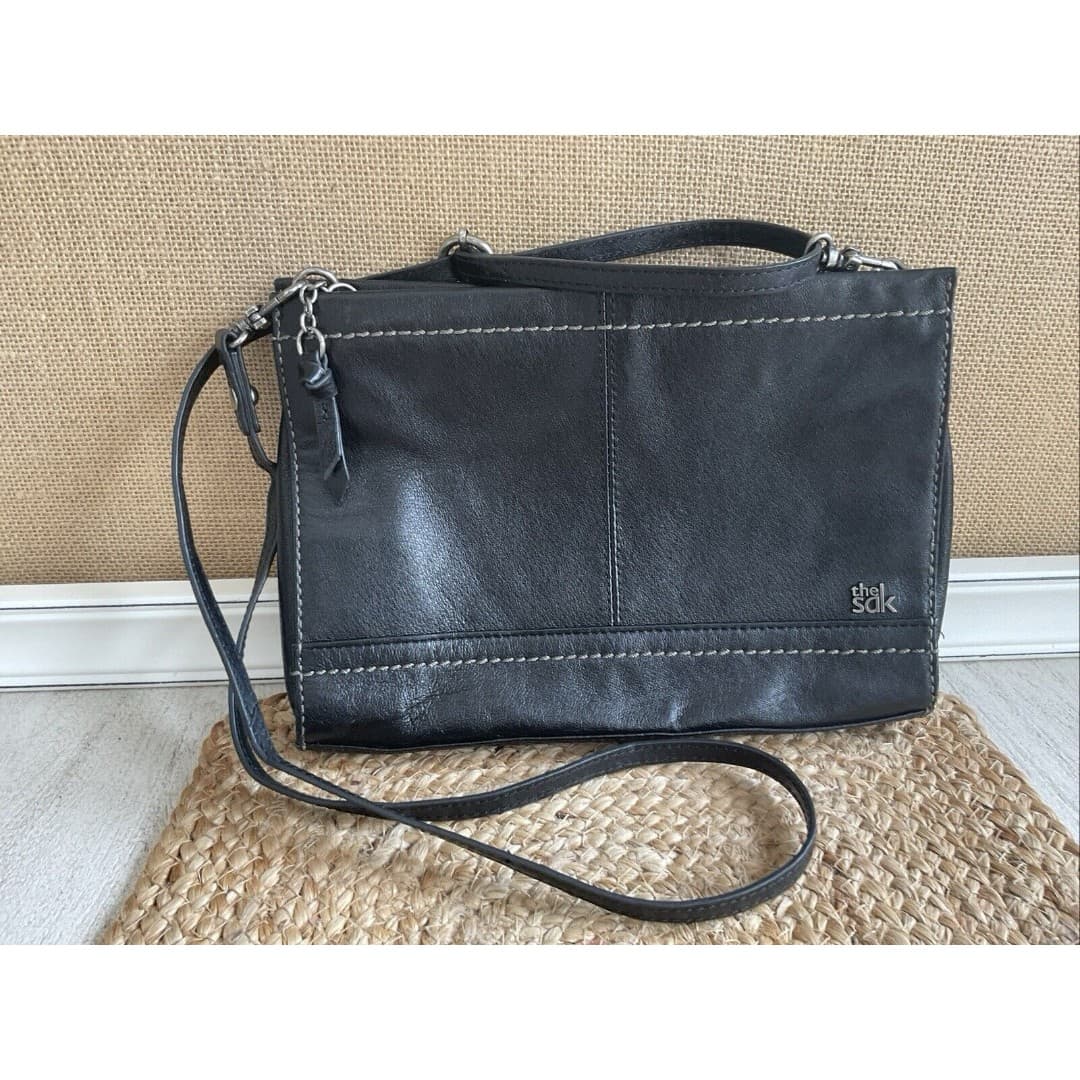 The Sak Iris Womens Black Leather Crossbody Purse Small Shoulder Bag Handbag
